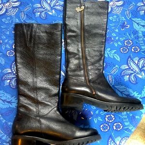 Diane Von Furstenberg Pebbled Leather Knee High Lug Sole Boots 6